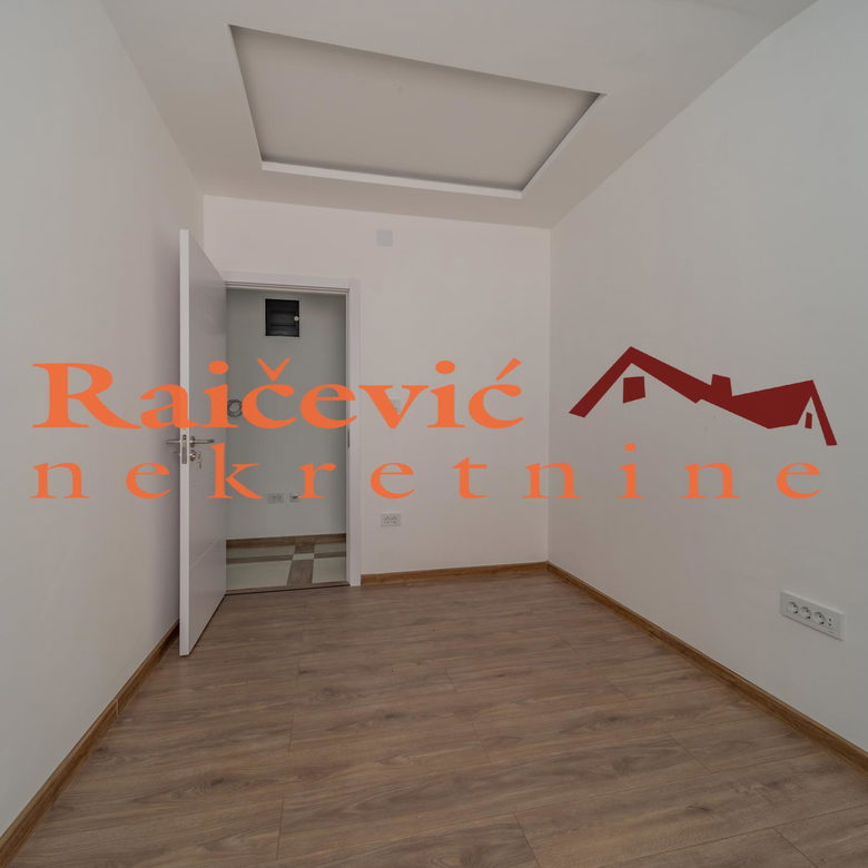 Trosoban stan na prodaju, Profesorska Kolonija, Beograd, 83m², 237.500 €