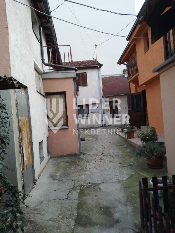 Kuća Prodaja Beograd Kuća Prodaja Beograd Stepojevac 440 m2