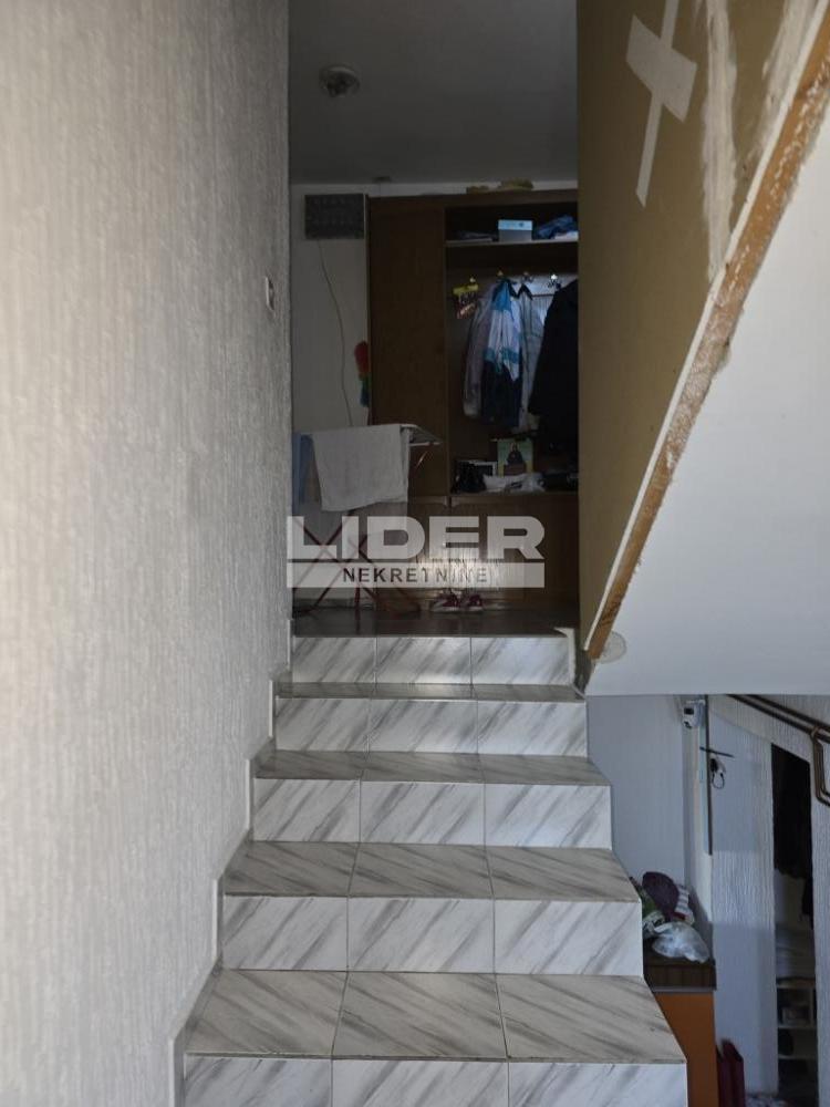 Kuća Prodaja Beograd Zuce 247 m2