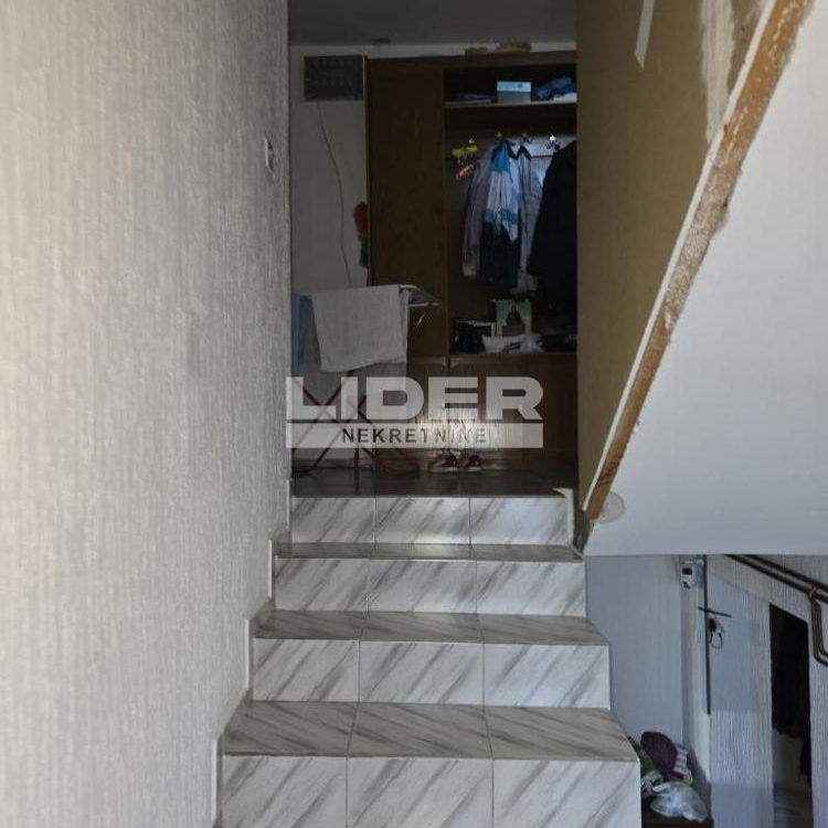 Kuća Prodaja Beograd Zuce 247 m2