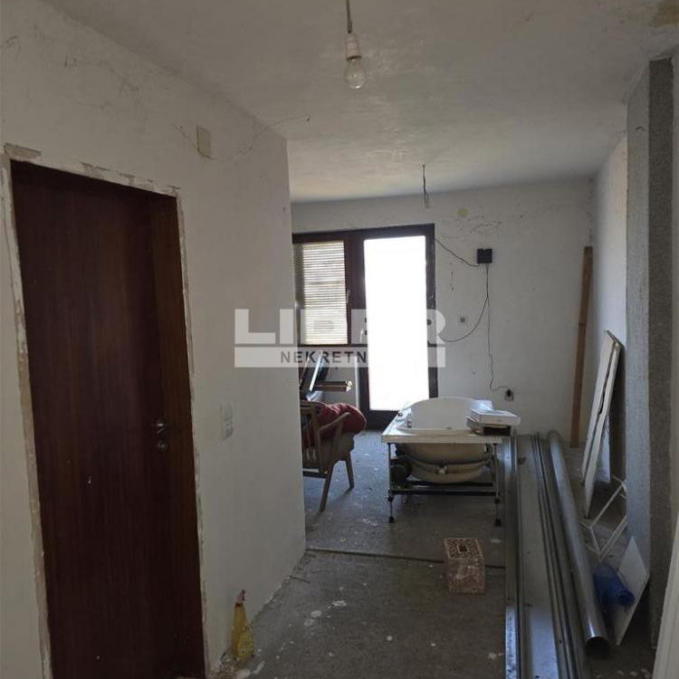 Kuća Prodaja Beograd Zuce 247 m2