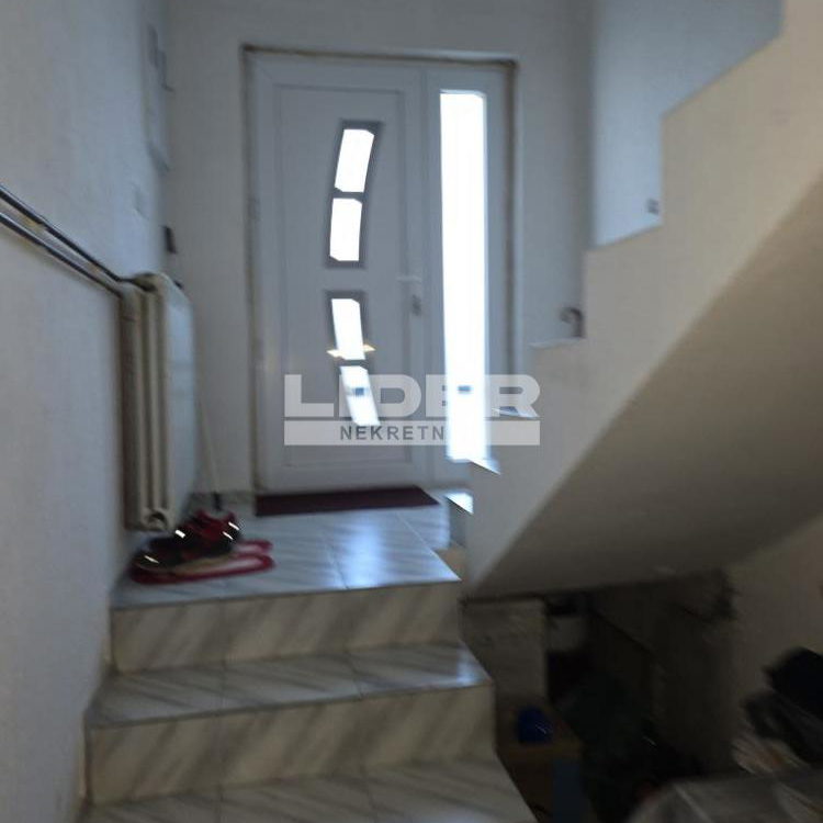 Kuća Prodaja Beograd Zuce 247 m2