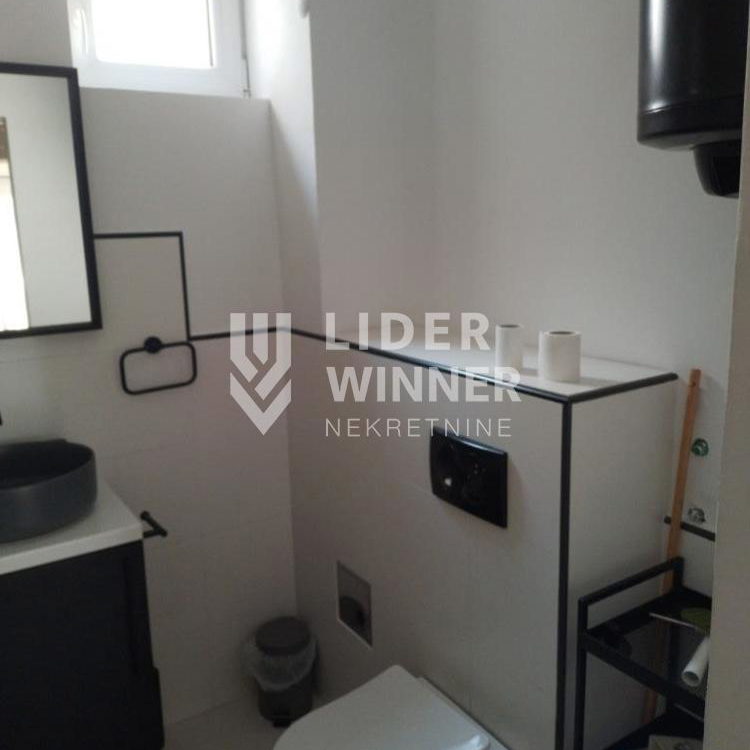 Petosoban stan za izdavanje, Đeram Pijaca, Beograd, 130m², 1.400 €/mes