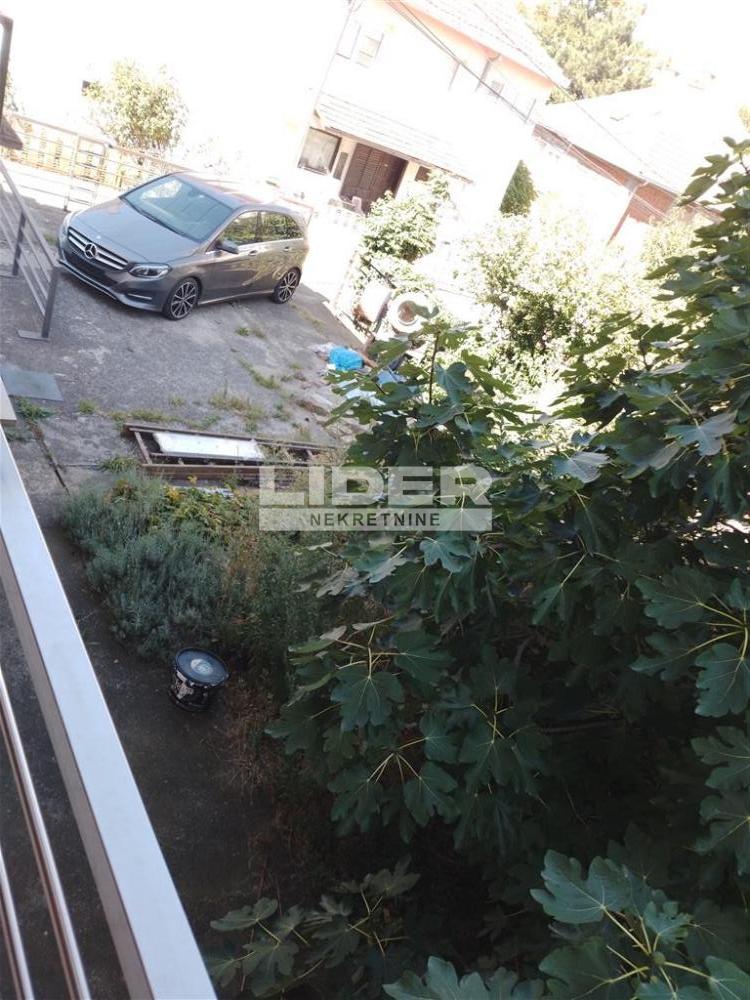 Trosoban stan na prodaju, Konjarnik, Beograd, 58m², 245.000 €