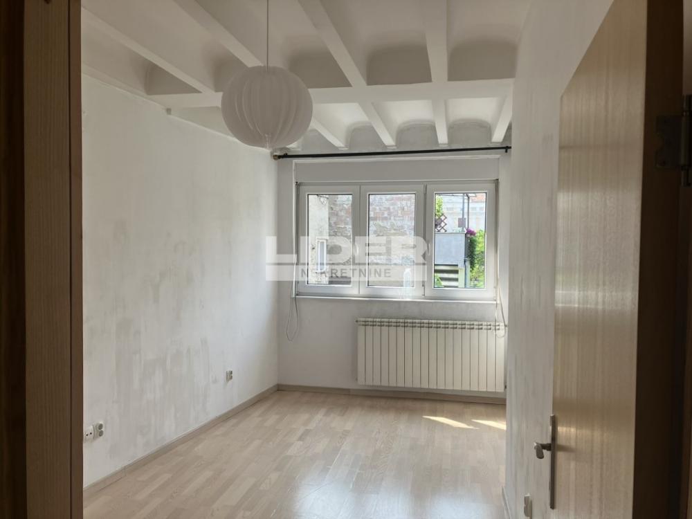 Trosoban stan za izdavanje, Studentski Trg, Beograd, 58m², 1.000 €/mes