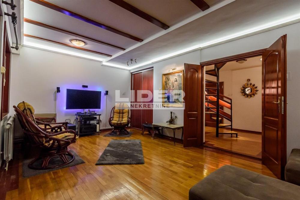 Stan Prodaja Beograd Gundulićev Venac 105 m2