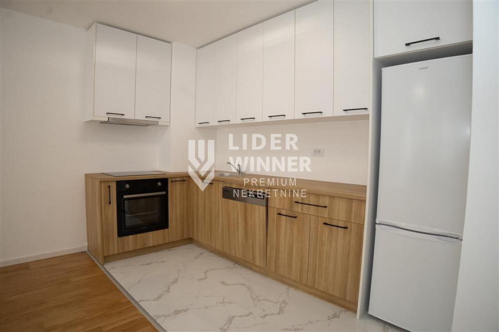 Trosoban stan na prodaju, Višnjička Banja, Beograd, 67m², 216.900 €