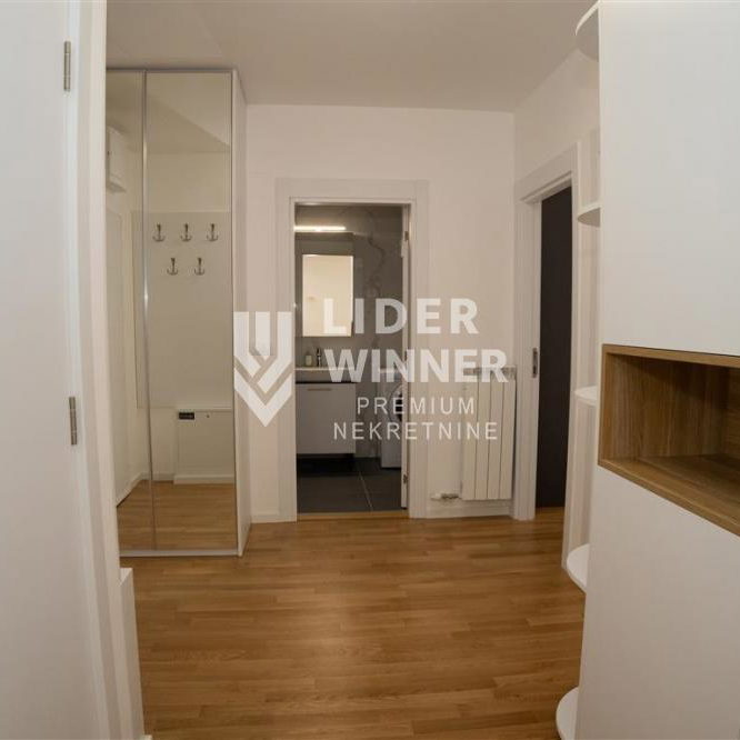 Trosoban stan na prodaju, Višnjička Banja, Beograd, 67m², 216.900 €