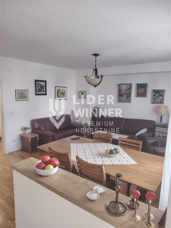 Trosoban stan na prodaju, Vojvode Stepe, Beograd, 83m², 260.000 €