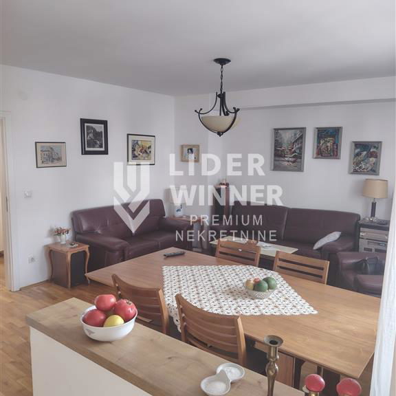 Trosoban stan na prodaju, Vojvode Stepe, Beograd, 83m², 260.000 €