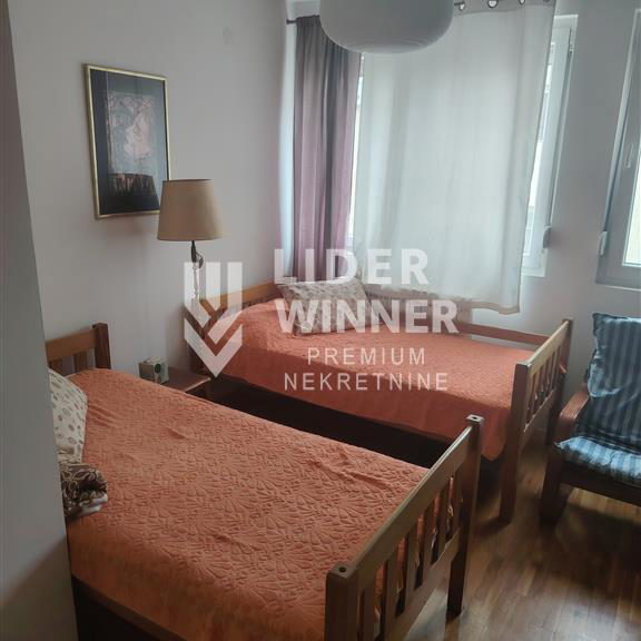 Trosoban stan na prodaju, Vojvode Stepe, Beograd, 83m², 260.000 €