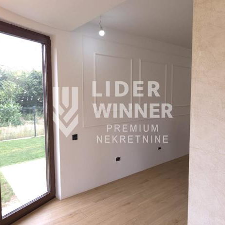 Kuća Prodaja Beograd Surčin (mesto) 250 m2