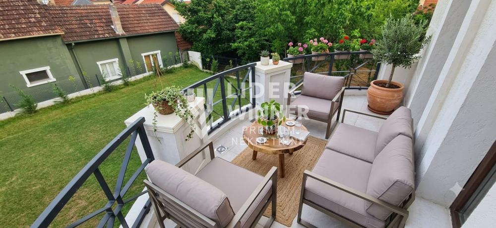 Kuća Prodaja Beograd Surčin (mesto) 250 m2