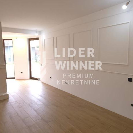 Kuća na prodaju, Surčin, Beograd, 250m², 490.000 €