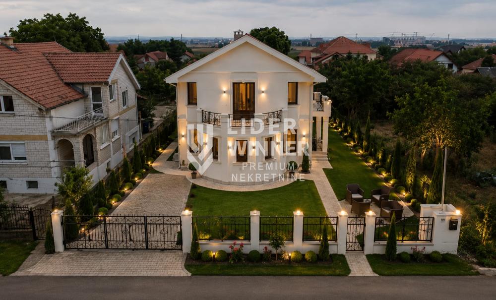 Kuća na prodaju, Surčin, Beograd, 250m², 490.000 €