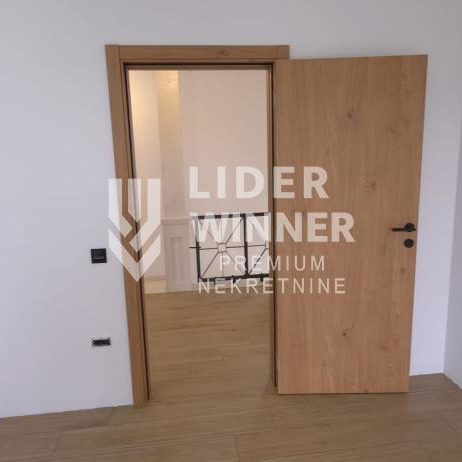 Kuća Prodaja Beograd Surčin (mesto) 250 m2