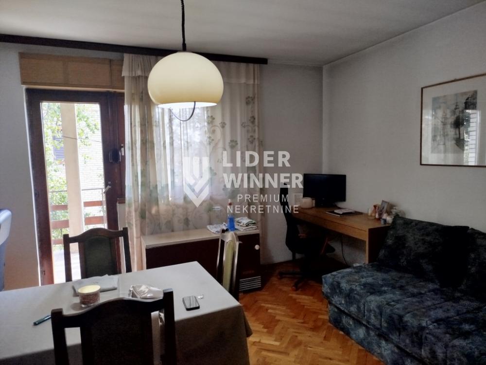 Kuća Prodaja Beograd Kuća Prodaja Beograd Kaluđerica 319 m2