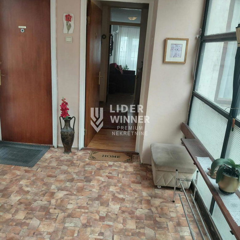 Trosoban stan na prodaju, Blok 29, Beograd, 79m², 320.000 €