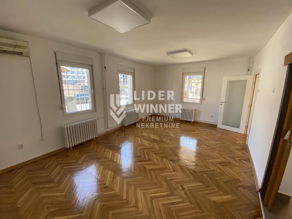148120745_16_20260917135419 Kuća za izdavanje, Mali Mokri Lug, Beograd, 204m², 2.400 €/mes