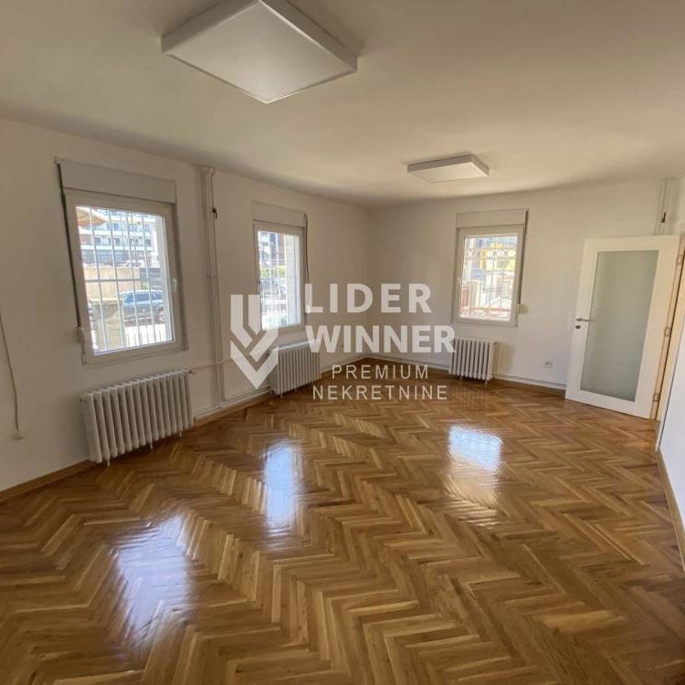 Kuća za izdavanje, Mali Mokri Lug, Beograd, 204m², 2.400 €/mes