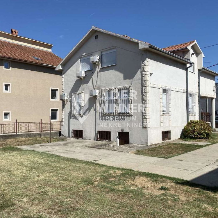 Kuća za izdavanje, Mali Mokri Lug, Beograd, 204m², 2.400 €/mes