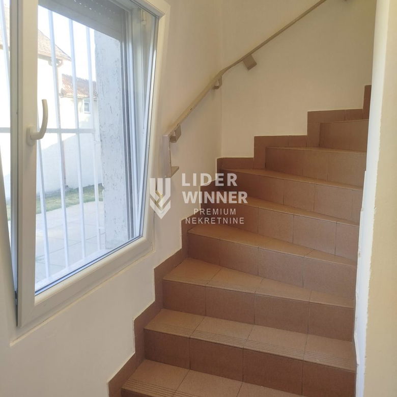 Kuća Izdavanje Beograd Mali Mokri Lug 204 m2
