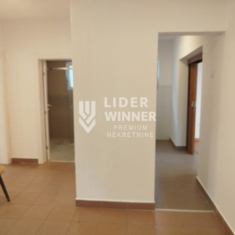 Kuća Izdavanje Beograd Mali Mokri Lug 204 m2