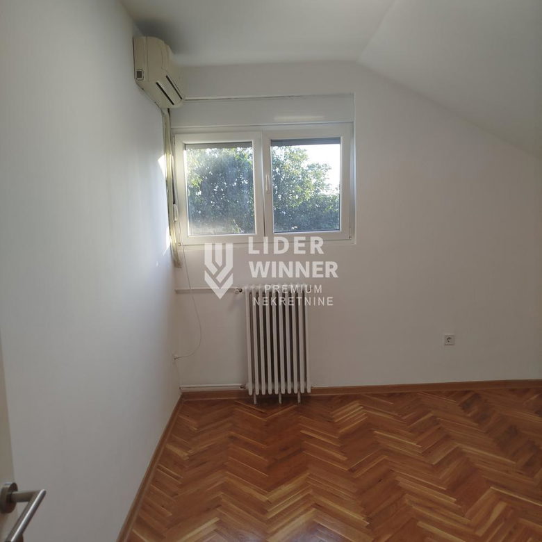 Kuća Izdavanje Beograd Mali Mokri Lug 204 m2