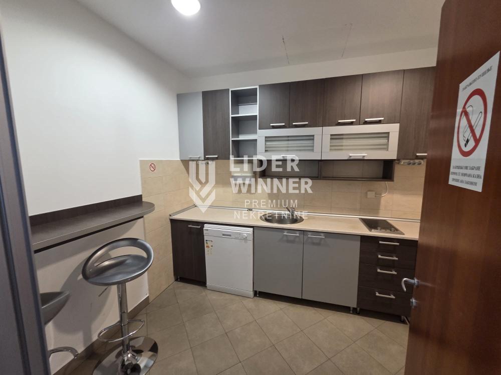Lokal Izdavanje Beograd Bežanijska Kosa 1 330 m2