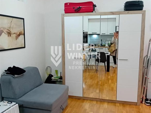 Stan Prodaja Beograd Zvezdarska Šuma 24 m2