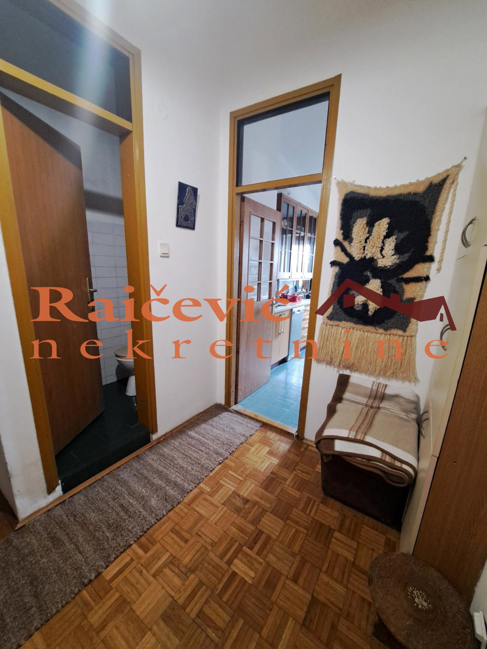 Četvorosoban stan na prodaju, Prvomajska, Beograd, 86m², 199.000 €