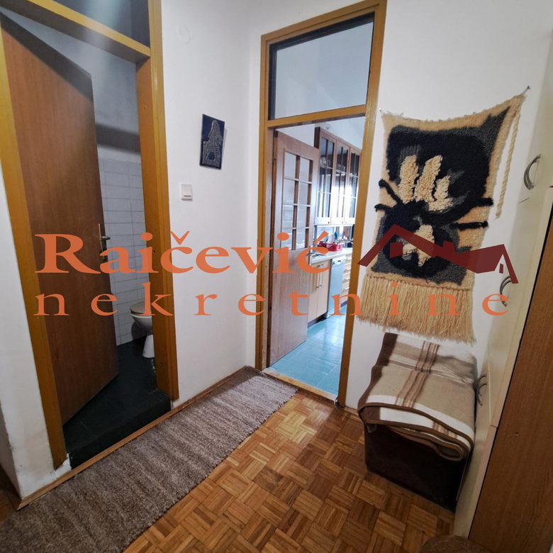 Četvorosoban stan na prodaju, Prvomajska, Beograd, 86m², 199.000 €
