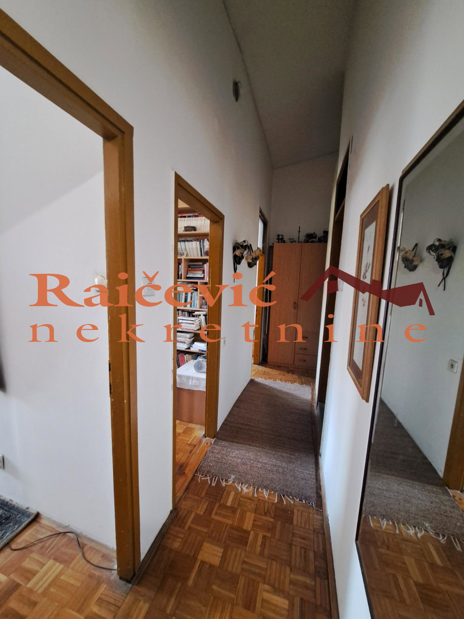 Četvorosoban stan na prodaju, Prvomajska, Beograd, 86m², 199.000 €