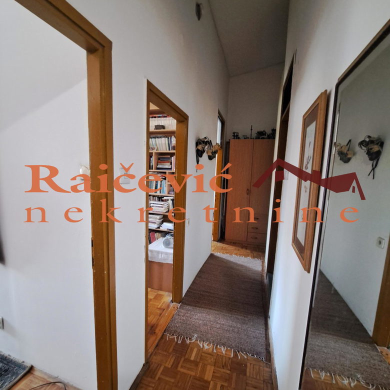 Četvorosoban stan na prodaju, Prvomajska, Beograd, 86m², 199.000 €