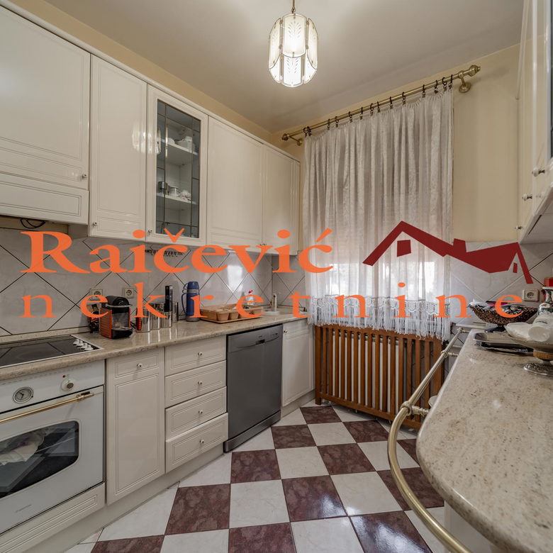 Kuća Prodaja Beograd Braće Jerković 273 m2