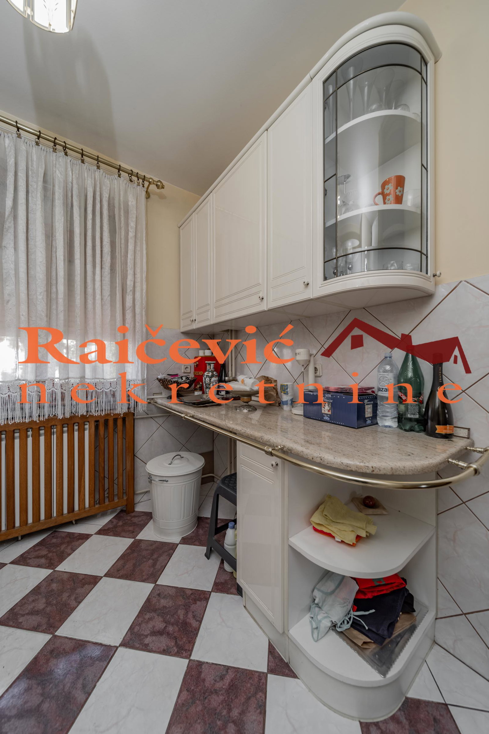 Kuća Prodaja Beograd Kuća Prodaja Beograd Braće Jerković 273 m2