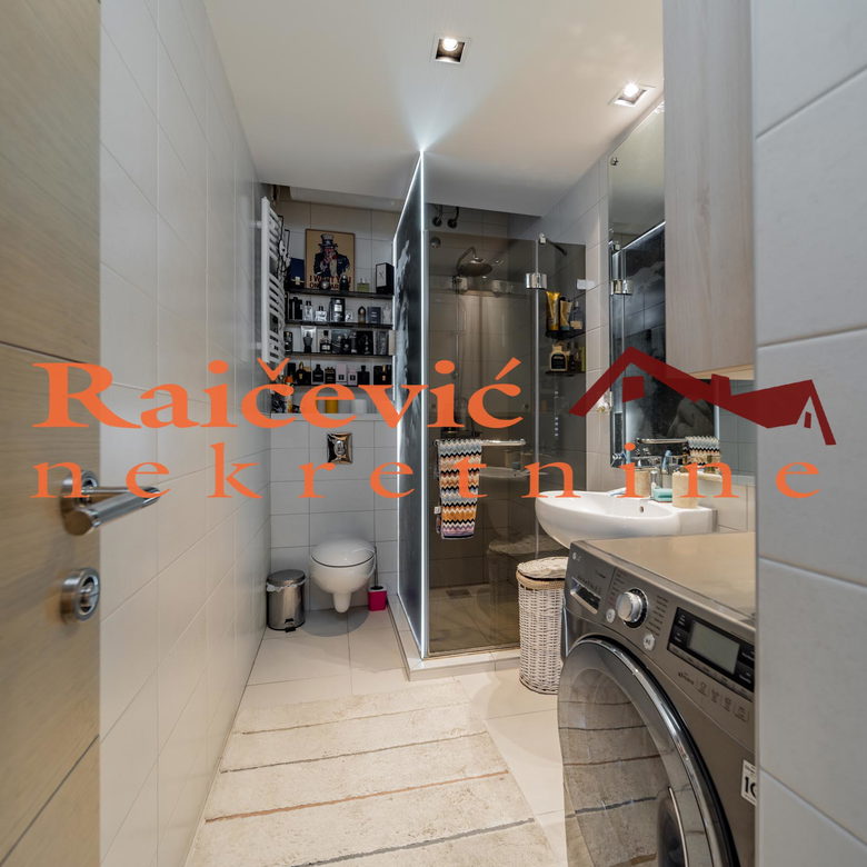 Trosoban stan na prodaju, Crveni Krst, Beograd, 83m², 389.000 €