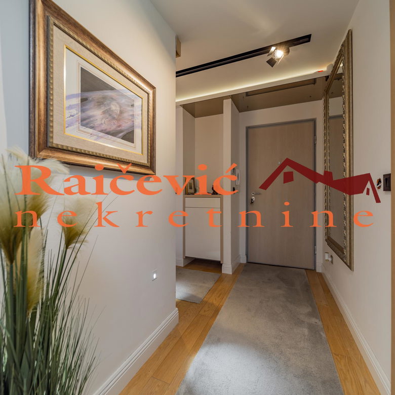 Trosoban stan na prodaju, Crveni Krst, Beograd, 83m², 389.000 €