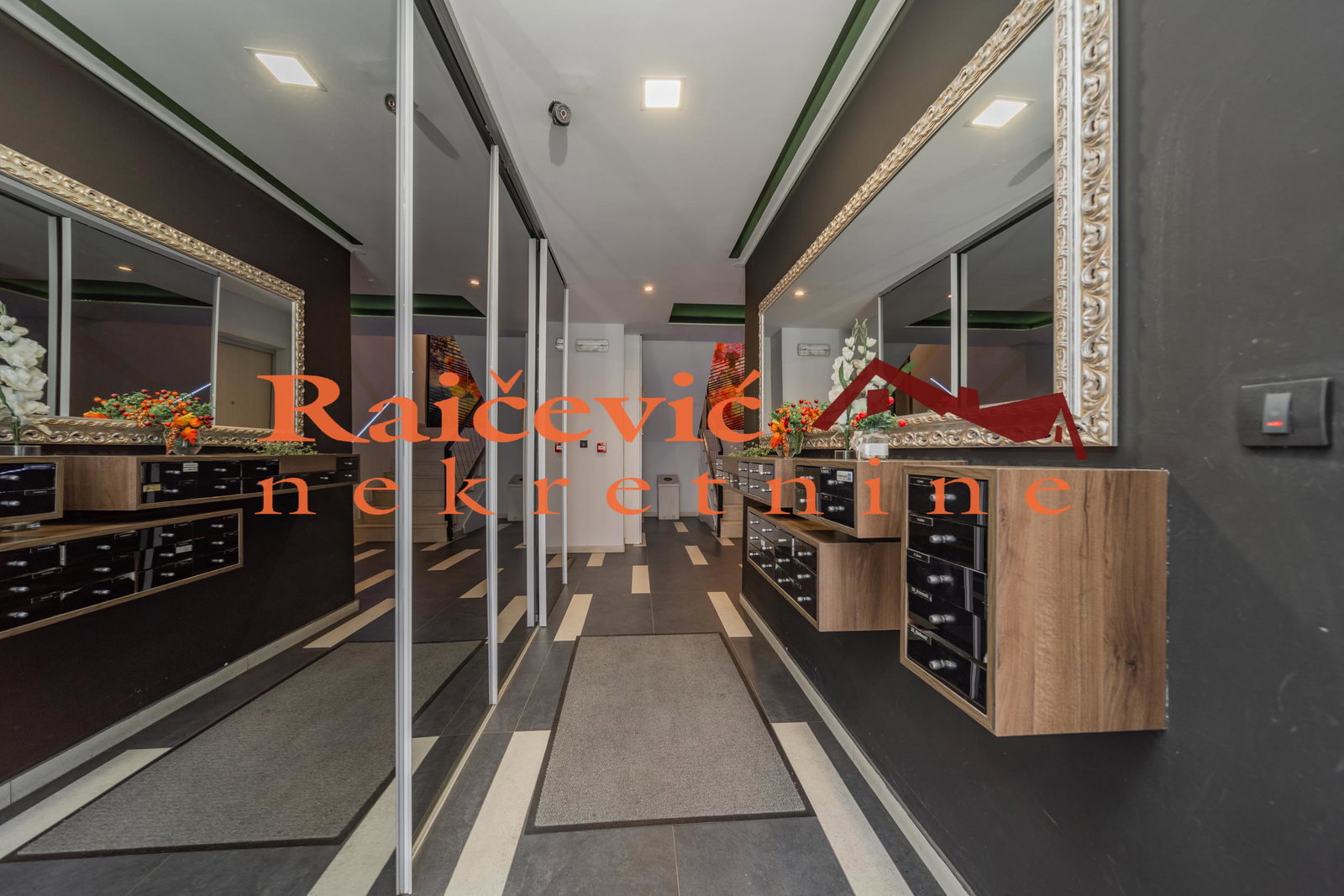 Trosoban stan na prodaju, Crveni Krst, Beograd, 83m², 389.000 €
