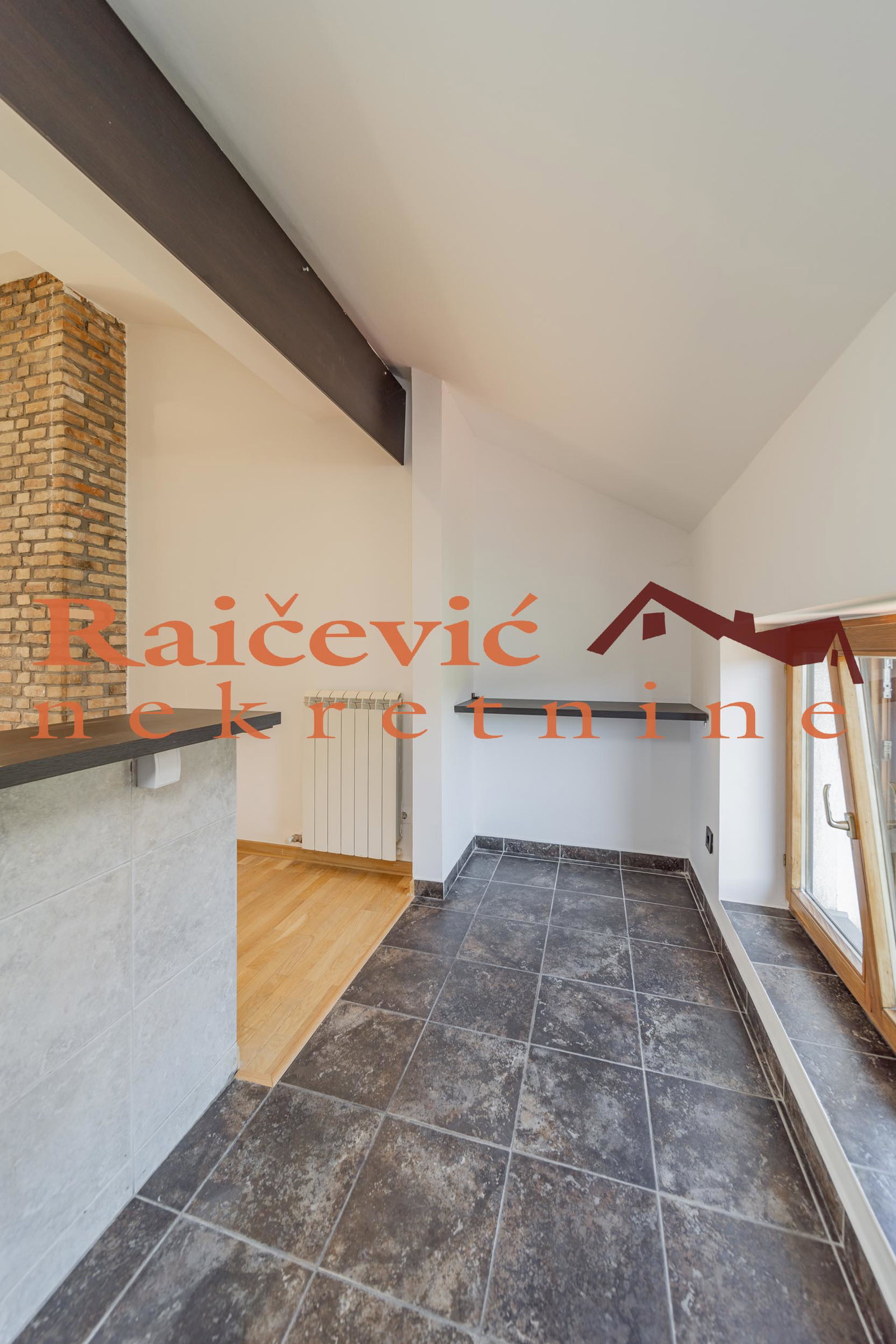 Lokal Izdavanje Beograd Lokal Izdavanje Beograd Lekino Brdo 90 m2