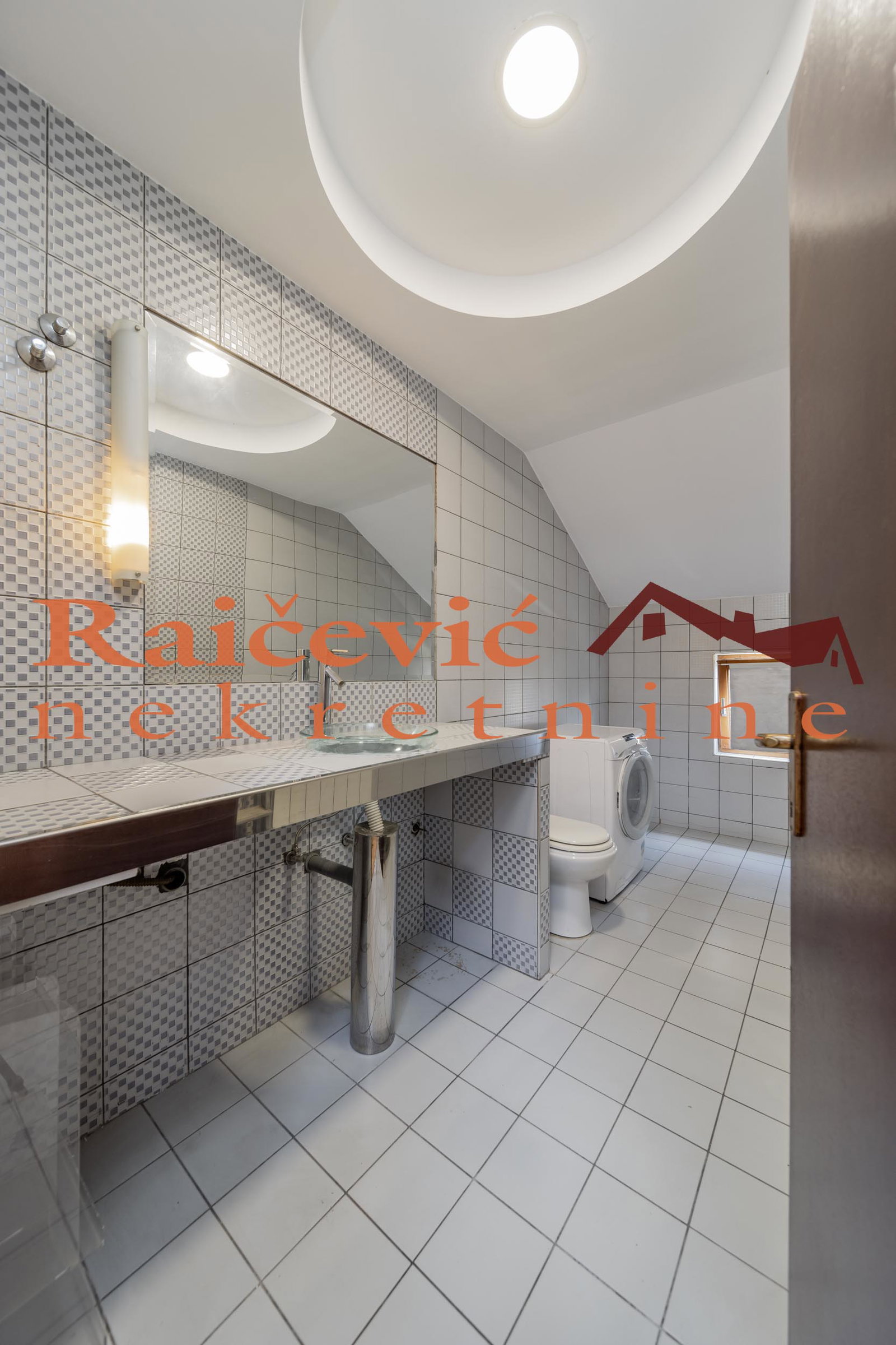 148625 Lokal za izdavanje, Lekino Brdo, Beograd, 90m², 1.000 €/mes