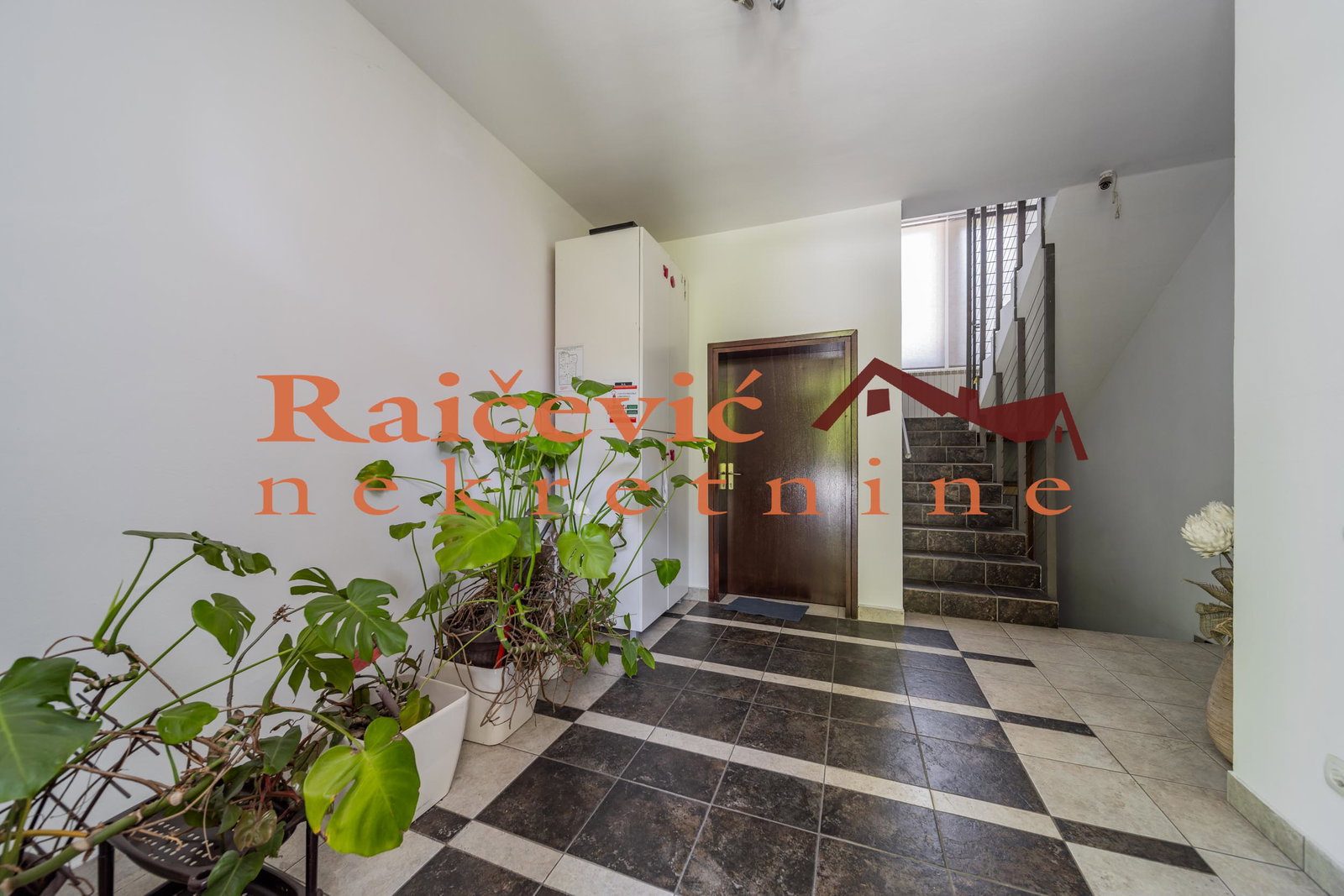 148633 Lokal za izdavanje, Lekino Brdo, Beograd, 90m², 1.000 €/mes