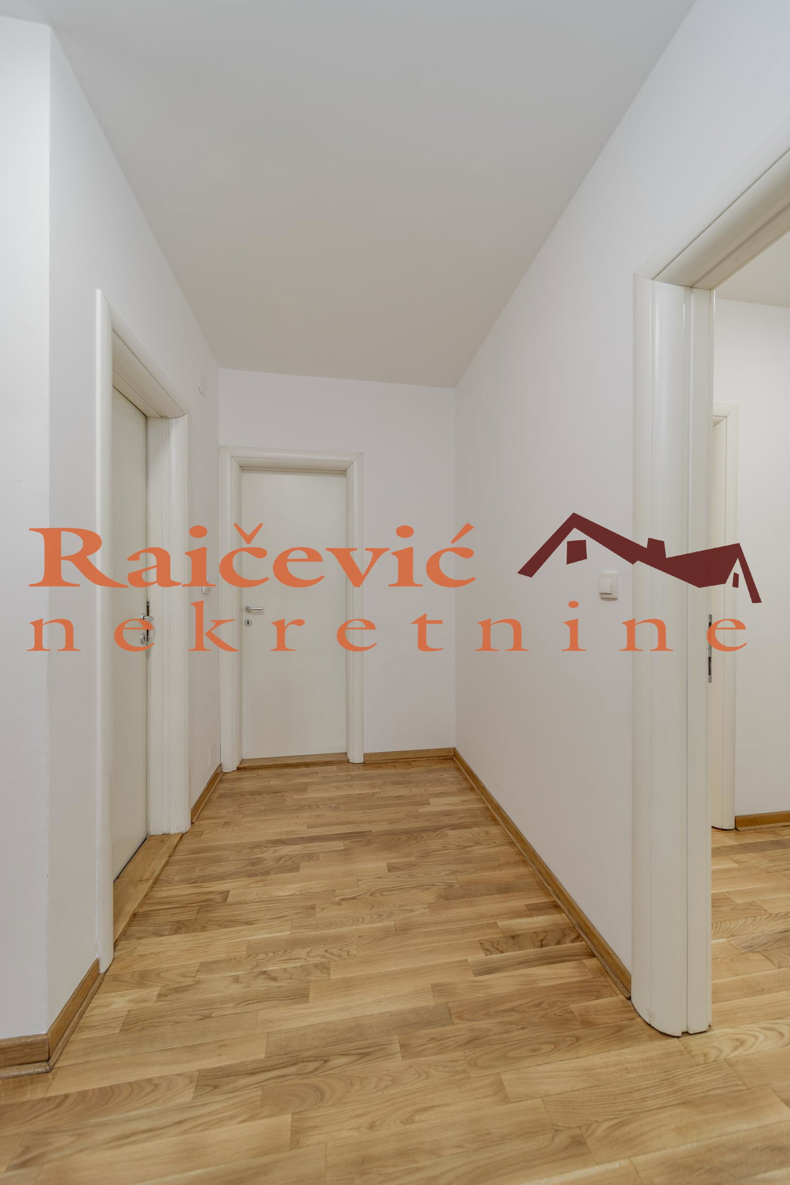 148681 Stan Izdavanje Beograd 117 m2