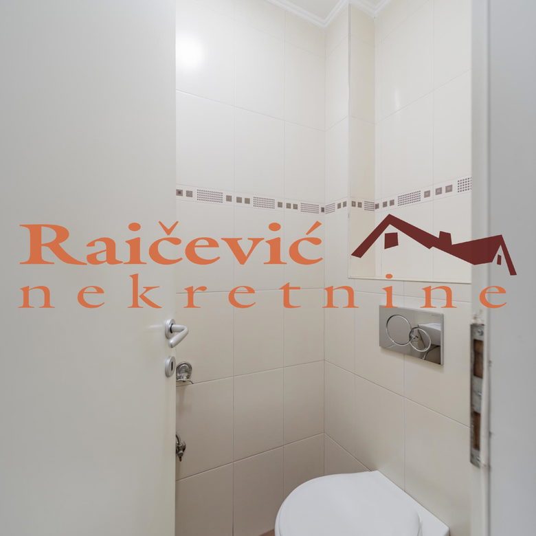 Četvorosoban stan za izdavanje, Voždovac, Beograd, 117m², 1.000 €/mes