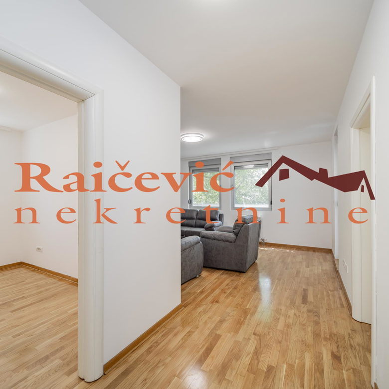 Četvorosoban stan za izdavanje, Voždovac, Beograd, 117m², 1.000 €/mes