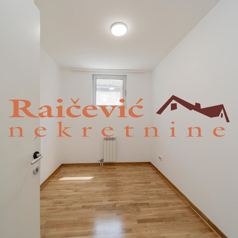 Četvorosoban stan za izdavanje, Voždovac, Beograd, 117m², 1.000 €/mes