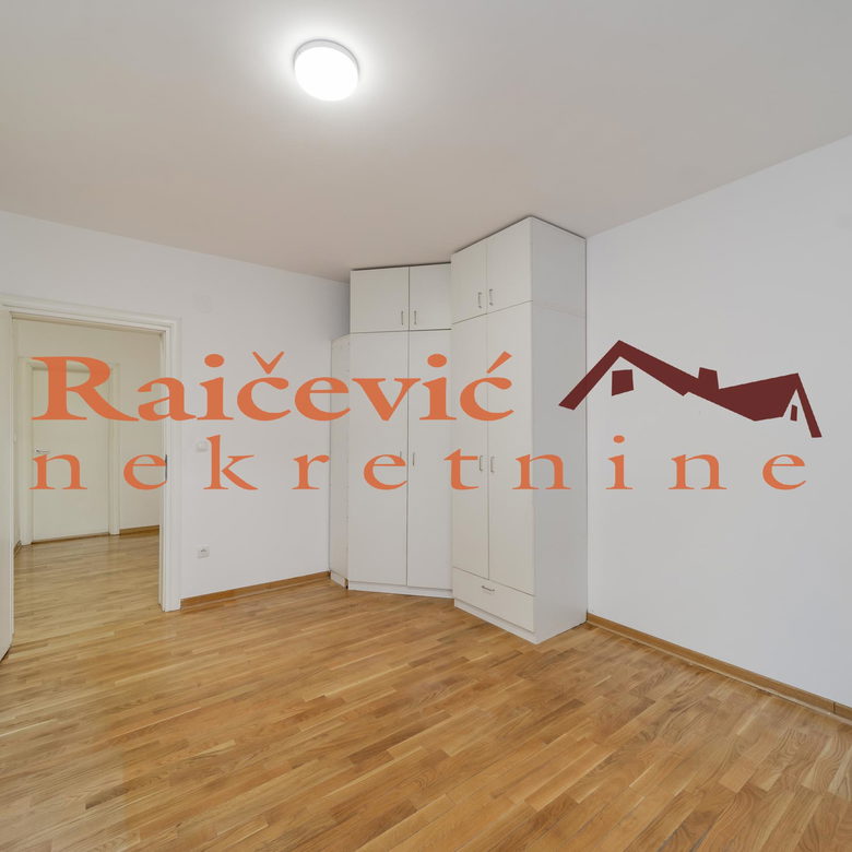 Lokal za izdavanje, Voždovac, Beograd, 117m², 1.000 €/mes