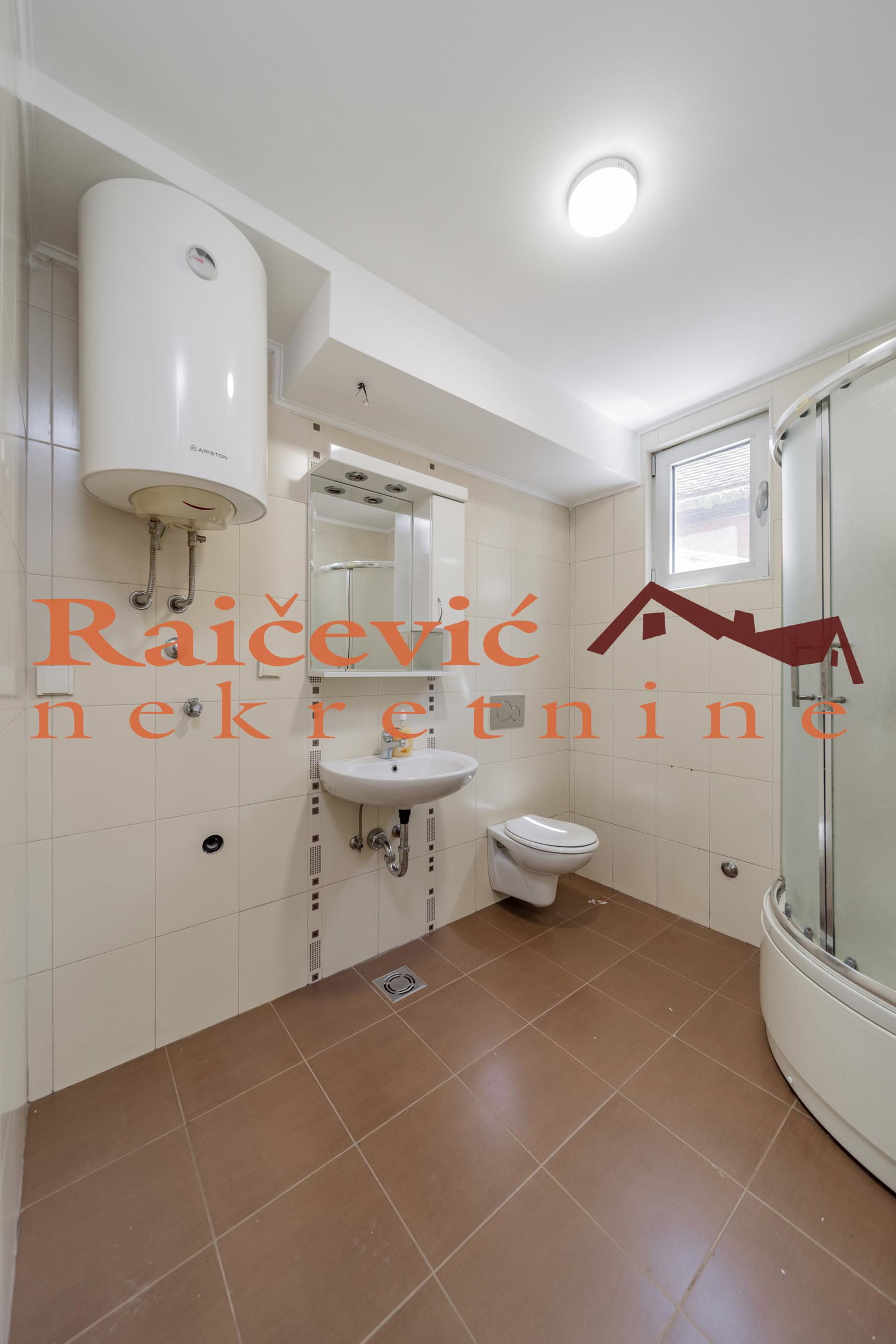 148708 Lokal za izdavanje, Voždovac, Beograd, 117m², 1.000 €/mes