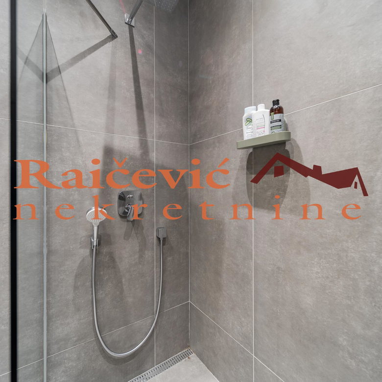 Trosoban stan na prodaju, Lekino Brdo, Beograd, 54m², 300.000 €
