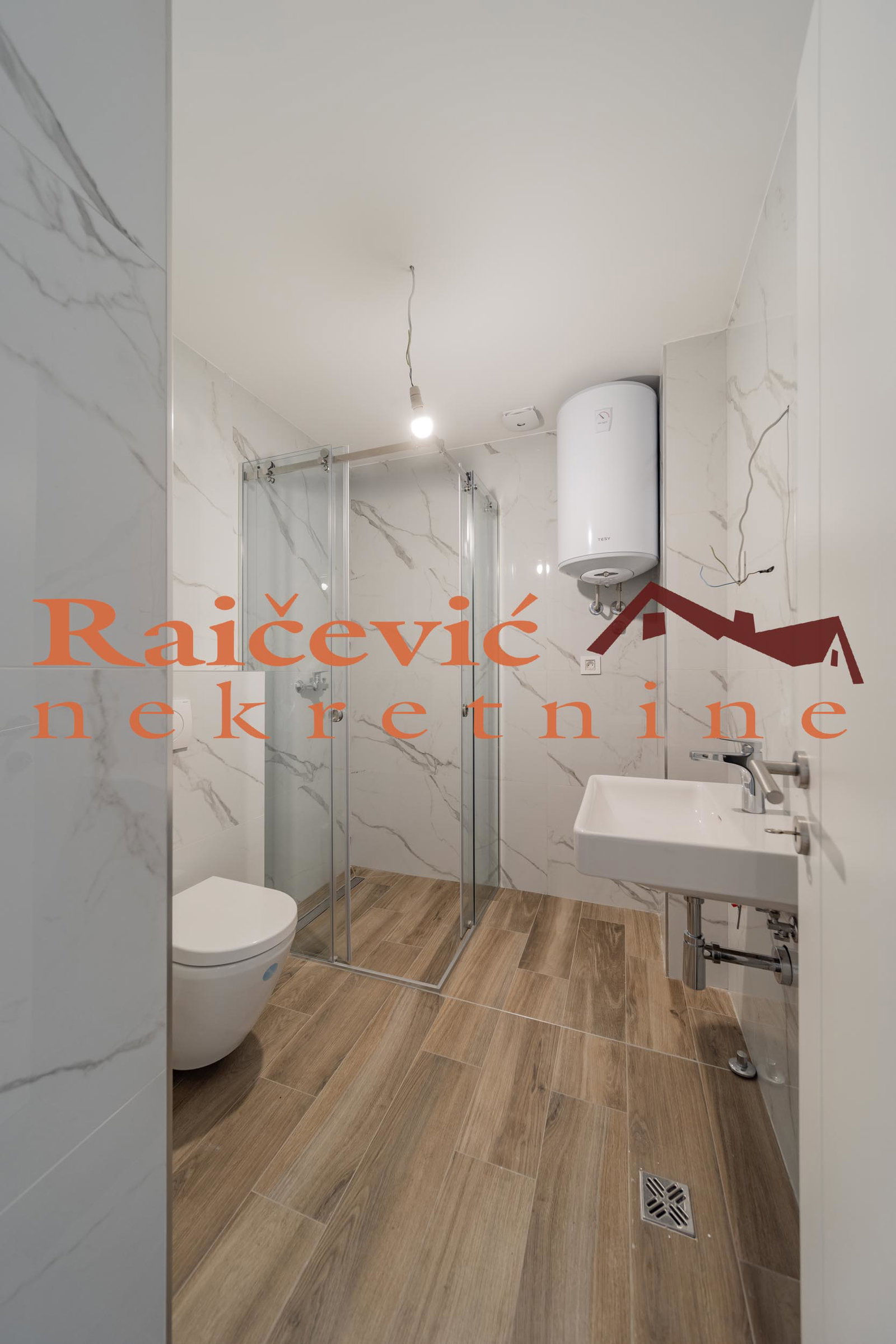 Trosoban stan na prodaju, Autokomanda, Beograd, 71m², 265.000 €